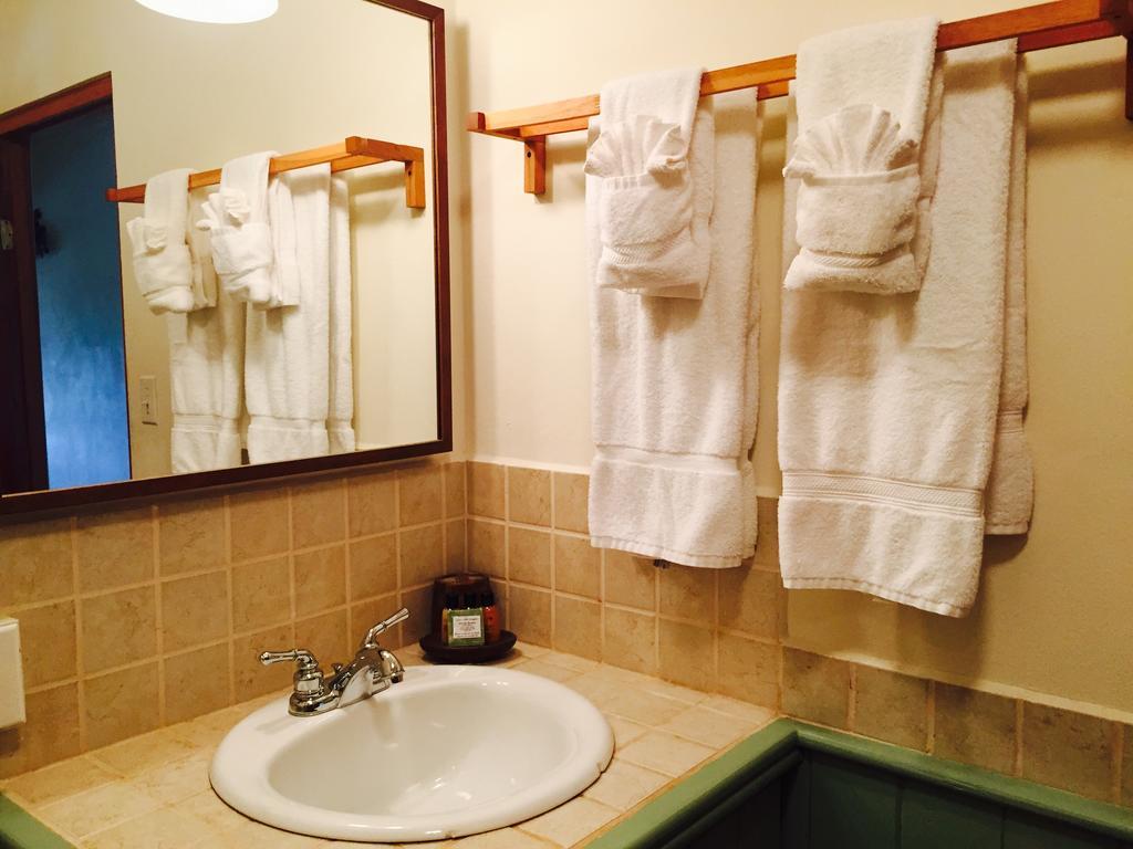 Caye Reef Condos Caye Caulker Room photo